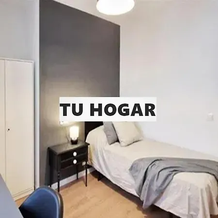 Tu Hogar Desayuno, Parking Y Piscina Incluidos בית אירוח