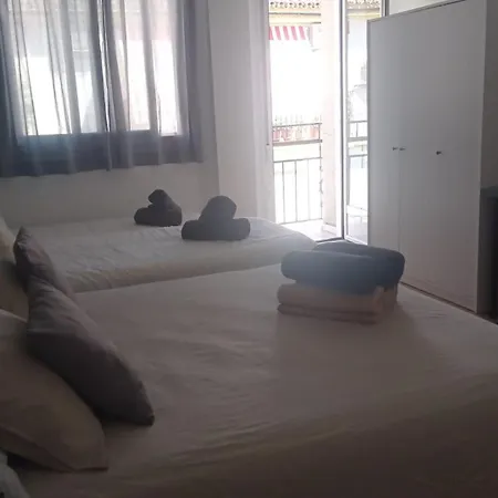 Tu Hogar Desayuno, Parking Y Piscina Incluidos בית אירוח