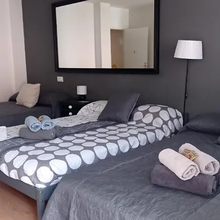 Tu Hogar Desayuno, Parking Y Piscina Incluidos בית אירוח *
